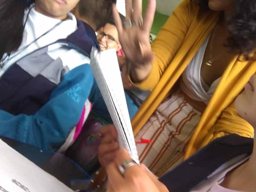 Maestra denuncia a alumnos de secundaria por acosadores