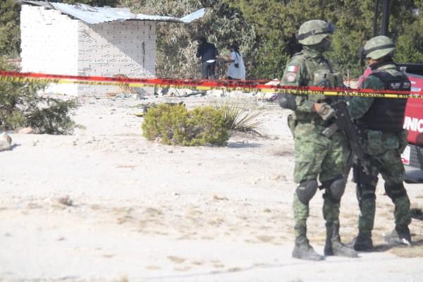 Al menos dos muertos deja explosión de polvorín en Tepeyahualco