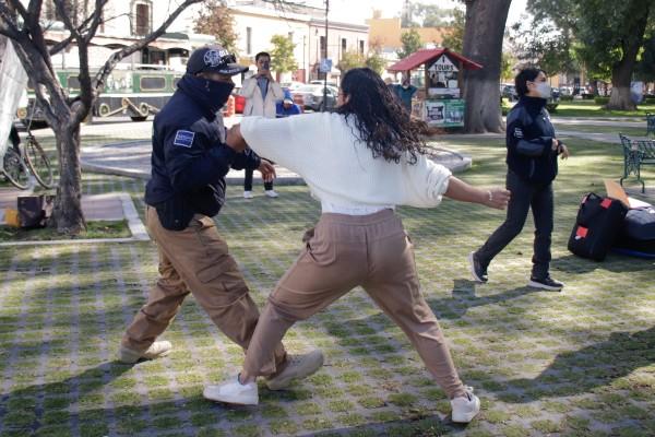 VIDEO Mujeres cholultecas desairan curso de defensa personal