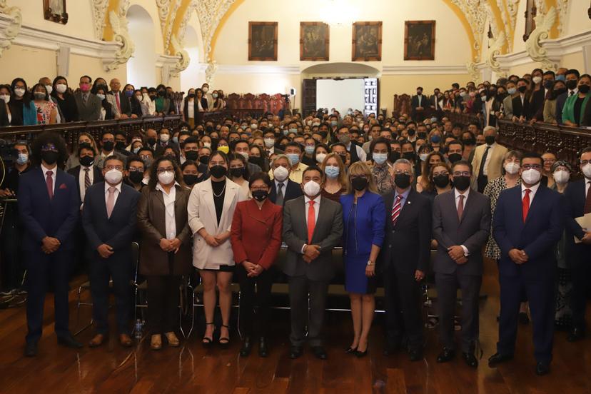 VIDEO Realizan toma de protesta del Consejo Universitario de la BUAP