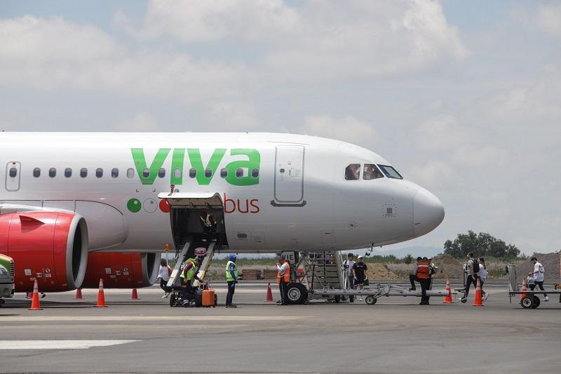 Vuelve a cerrar el aeropuerto de Puebla por ceniza del Popocatépetl