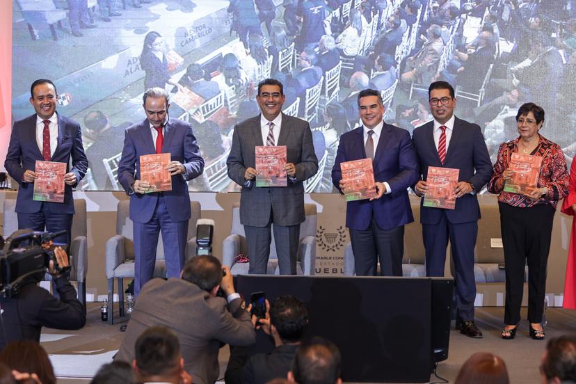 VIDEO Segundo Informe de labores de la bancada del PRI en el Congreso de Puebla
