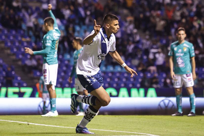 Guillermo Martínez, del Puebla, es llamado a la Selección Mexicana