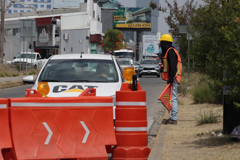 Sal con tiempo, hay cierre temporal en la lateral de la Vía Atlixcáyotl