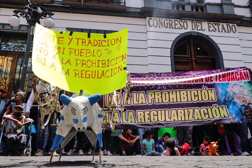 VIDEO Artesanos piden que no se prohíba el uso de la pirotecnia