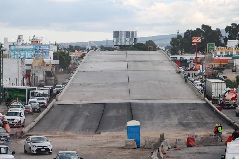 No habrá presencia de ambulantes en bajo puente de la Central de Abasto: Aquino