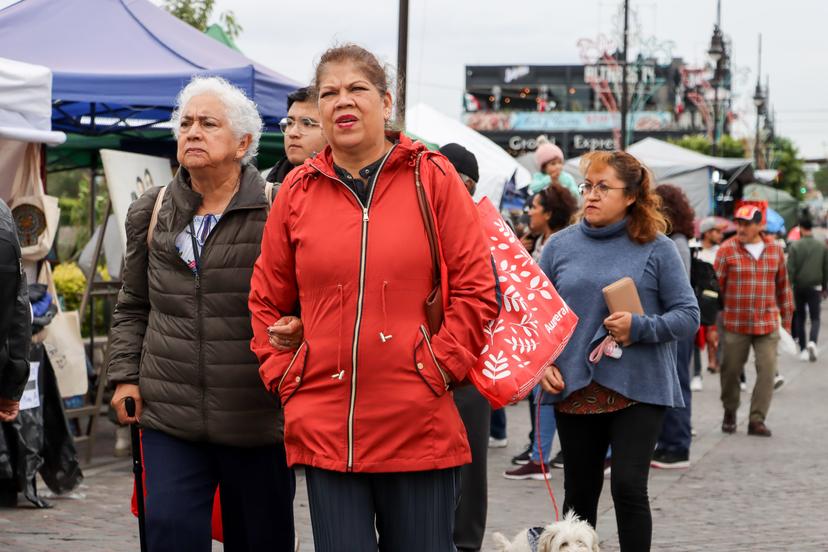 Poblanos se abrigan con la llegada del Frente Frío 1