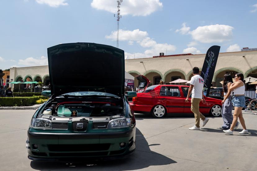 Exhibición de autos en San Pedro Cholula