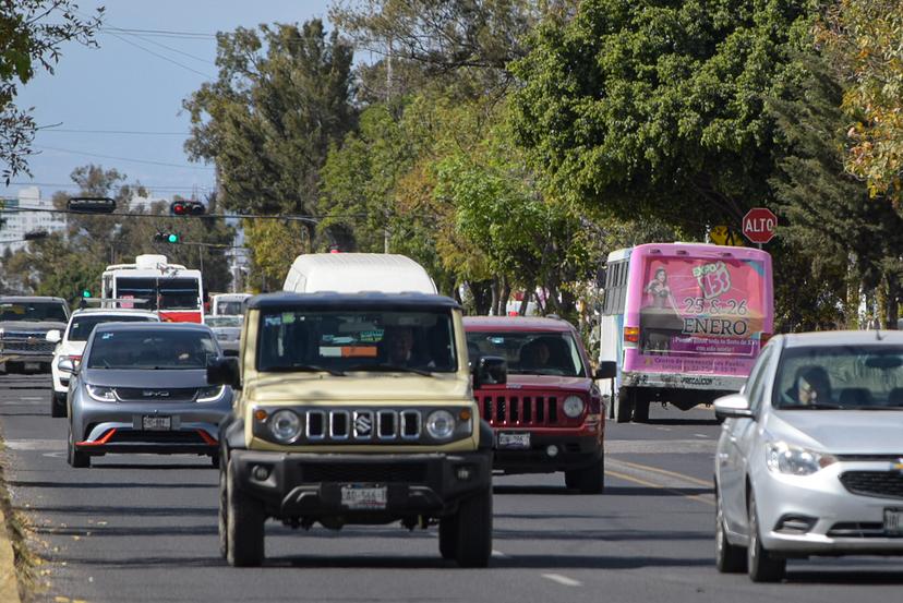 VIDEO Vehículos eléctricos e híbridos están exentos de pagar control vehicular