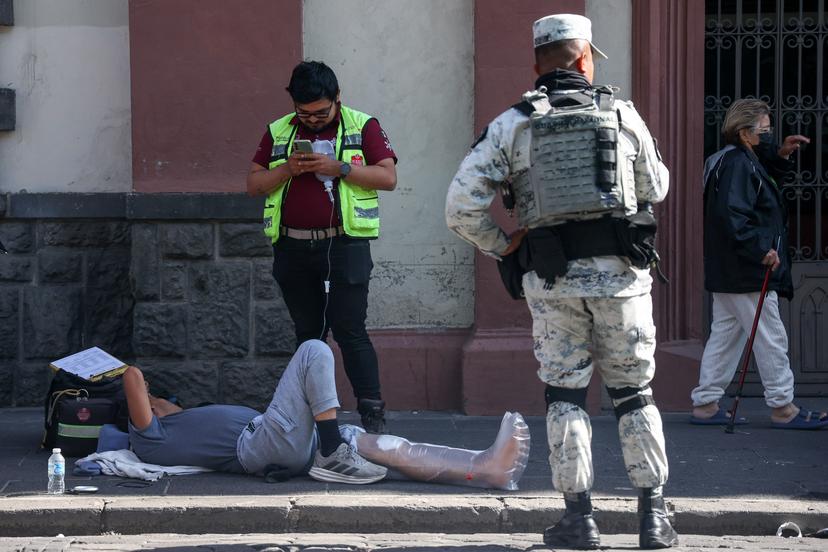 VIDEO Atropellan a motociclista en el Centro Histórico de Puebla