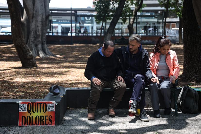 VIDEO Curandero rumano ahora atiende desde el Paseo Bravo