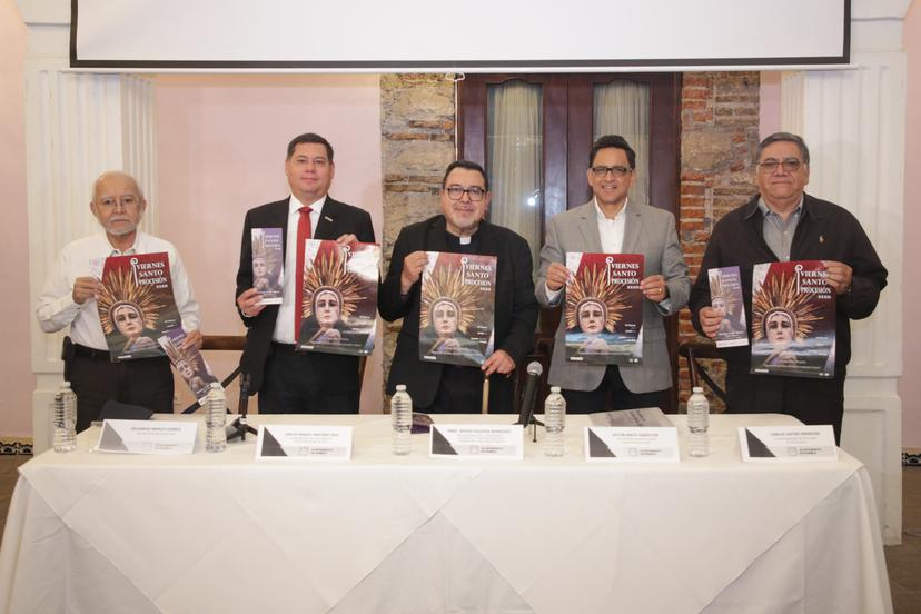 VIDEO Hasta 160 mil visitantes esperan en la Procesión del Viernes Santo