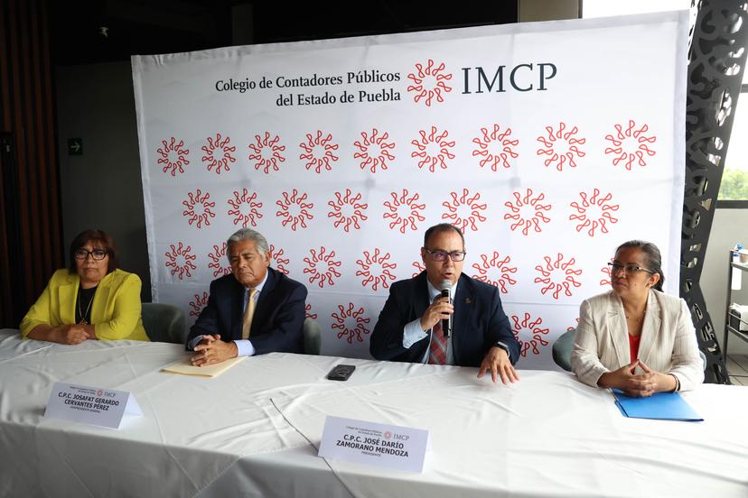 VIDEO Contadores Públicos de Puebla se pronuncia por jornada de 40 horas