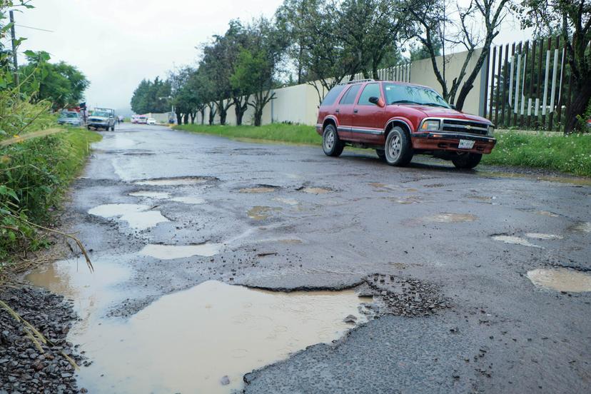 VIDEO Destruida, así luce la carretera que conecta la UPPue con Juan C. Bonilla