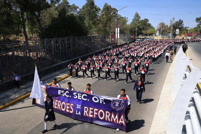 VIDEO Se lleva a cabo Pase de Revista previo al desfile del 5 de Mayo