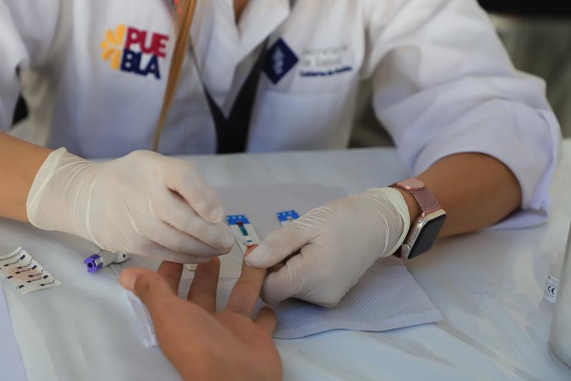 VIDEO Salud realiza pruebas gratuitas de VIH, sífilis y hepatitis C