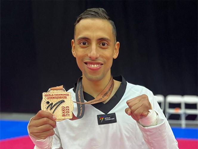 Medalla de bronce para Carlos Navarro en el Campeonato Mundial de Taekwondo