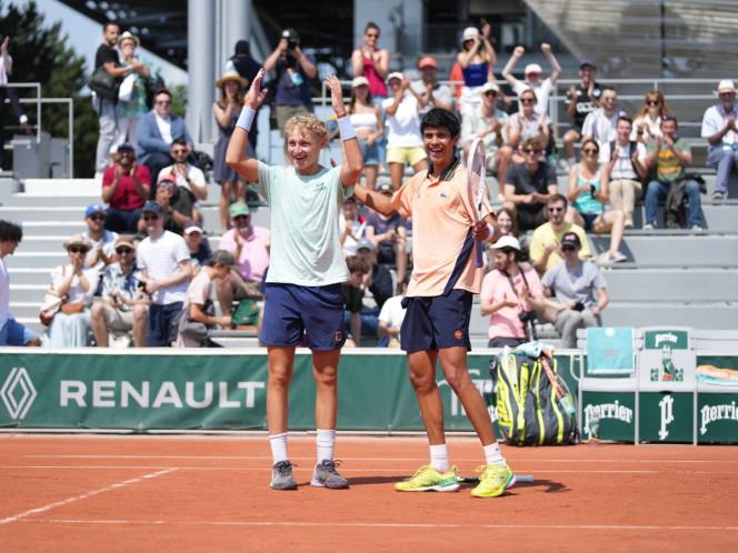 Tenista mexicano Rodrigo Pacheco campeón en dobles de Roland Garros