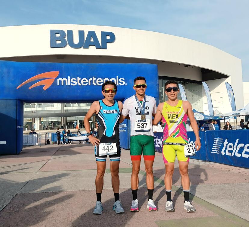 David Núñez y Adriana Martínez triunfan en el Duatlón Puebla-BUAP 2022