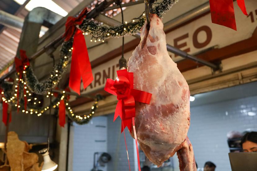 VIDEO Pierna de cerdo, el ingrediente estrella en la Cena de Año Nuevo