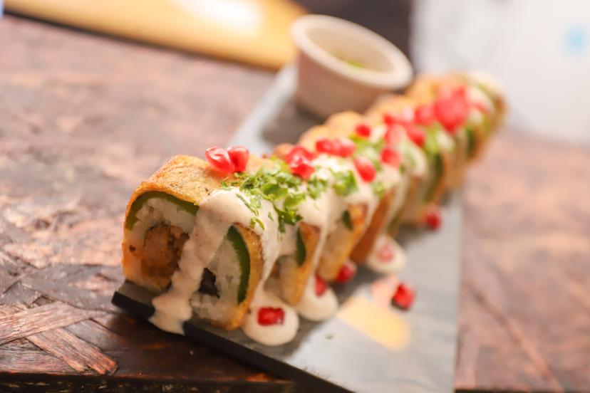 Conoce el nuevo sushi de chile en nogada en Puebla