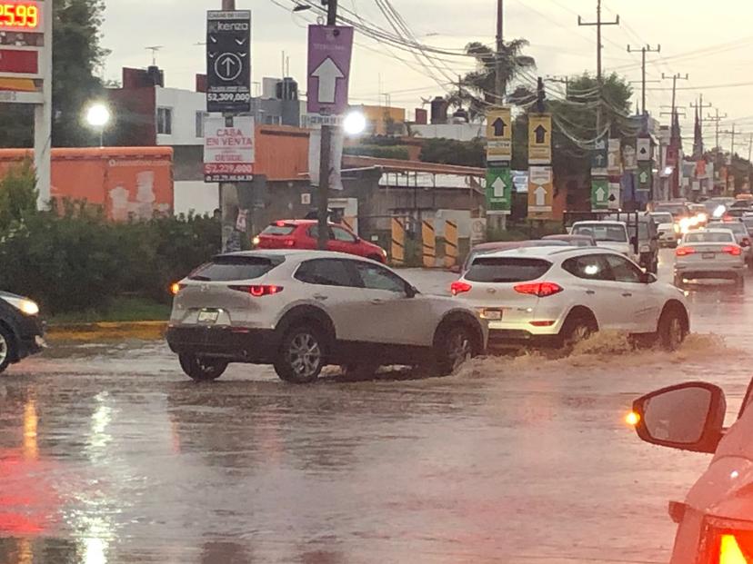 Lluvia de este lunes deja encharcamientos en San Pedro Cholula