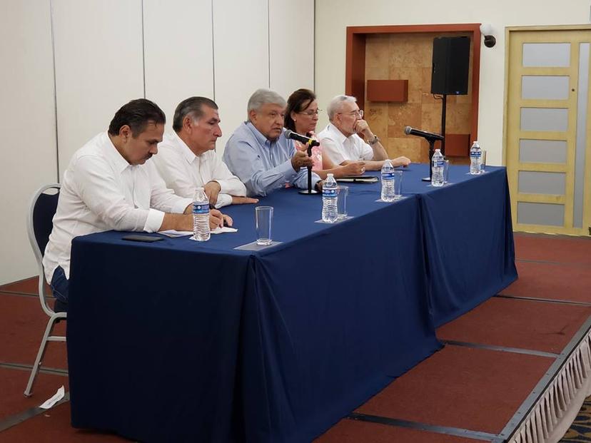 AMLO promete bajar costos de gas y otros energéticos 