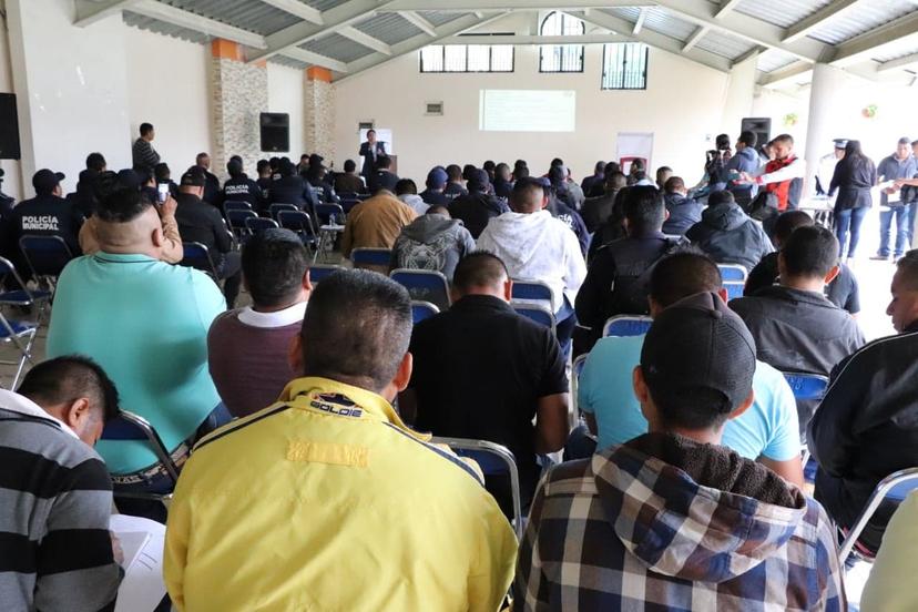 Capacitan a policías de 47 municipios en Izúcar 