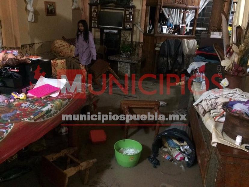 GALERÍA Se inundan viviendas en Izúcar; SGG se deslindó