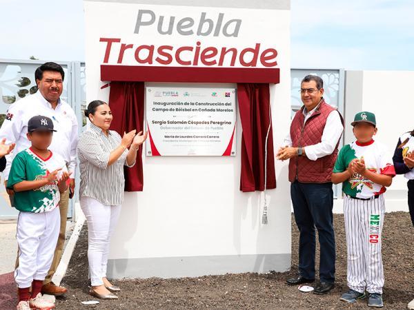 En Cañada Morelos Céspedes entrega campo de béisbol Los Chopos