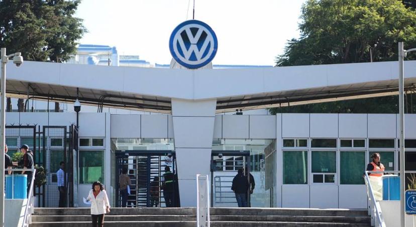 Volkswagen y sindicato acuerdan prórroga en revisión contractual para evitar huelga