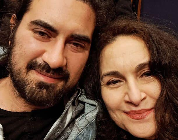 Hijo de la actriz Lorene Prieto es encontrado en Chile con ambas manos amputadas