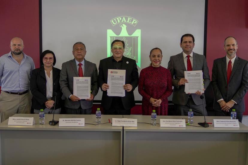 UPAEP e INE signan convenio de colaboración