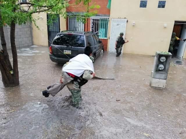 Militares los rescatan por lluvia en Tehuacán y Texmelucan