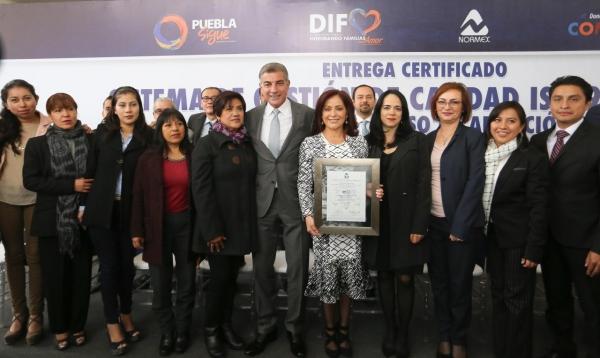 Certifican proceso de adopción del DIF Estatal Puebla