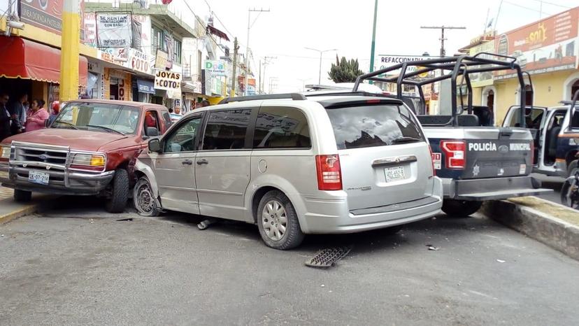 En estado de ebriedad y a exceso de velocidad chocan en Tepeaca