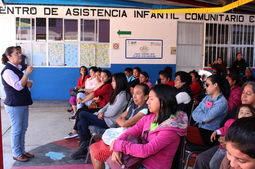 Escuela para Padres llega a más pobladores de Xicotepec