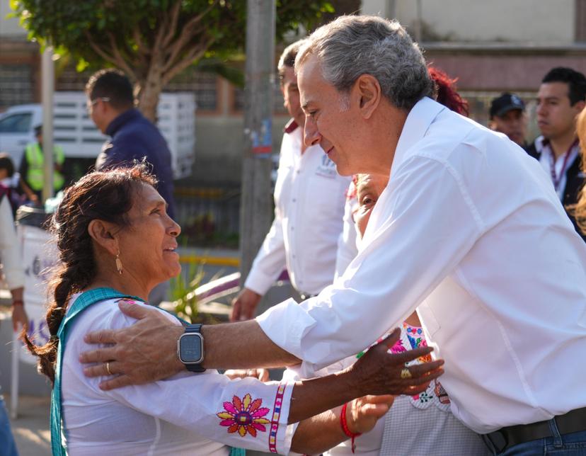 Chedraui encabeza el Martes de Atención Ciudadana La Capital Te Escucha en Canoa