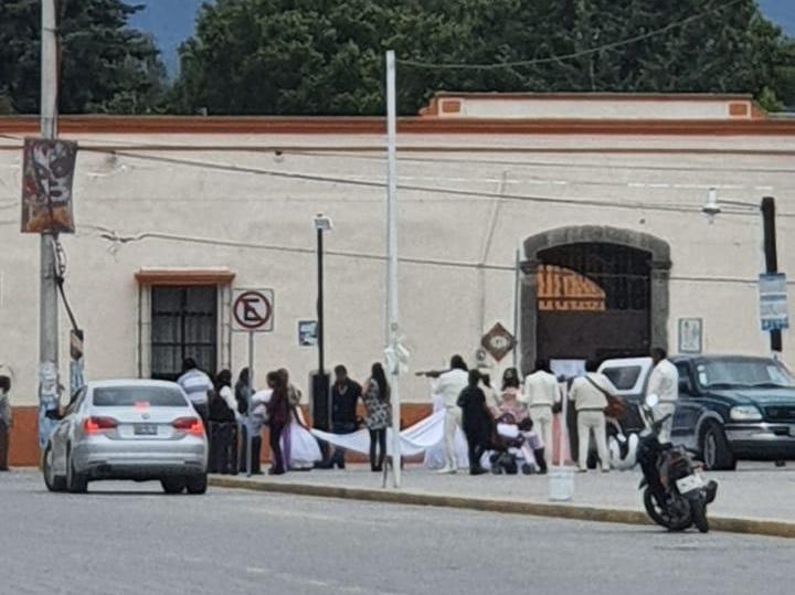 En plena contingencia sanitaria celebran boda y bautizo en Amozoc