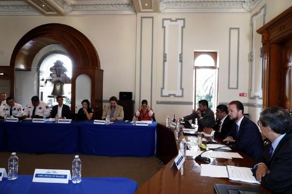 Isabel Miranda asiste a Mesa de Seguridad con Luis Banck