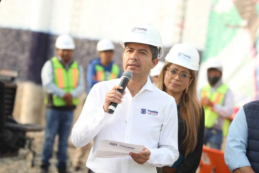 Rivera supervisa construcción del nuevo complejo de seguridad en Puebla capital