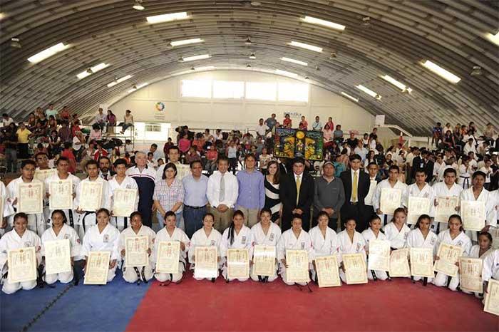 Apoya San Pedro Cholula a mujeres, migrantes y al deporte