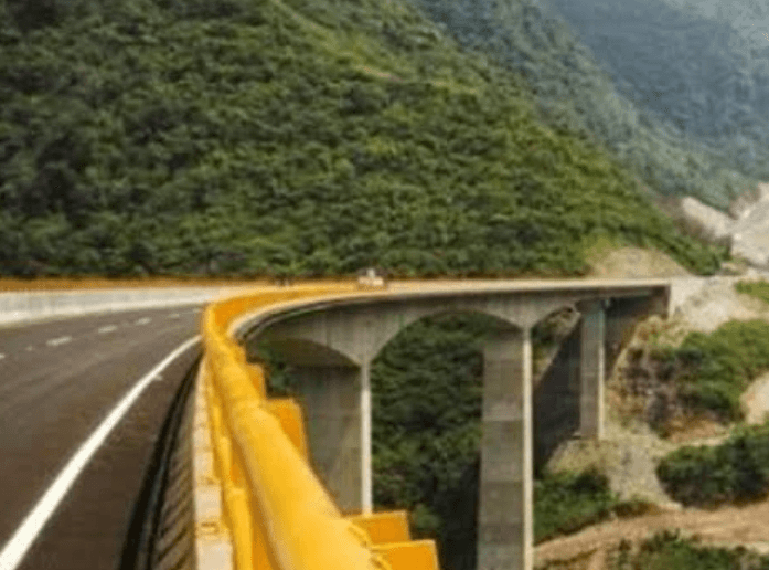 A balazos matan a transportista en la autopista México-Tuxpan