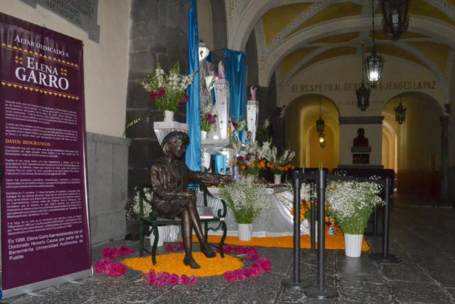 Día de Muertos feminista en la BUAP, homenajean a tres poblanas