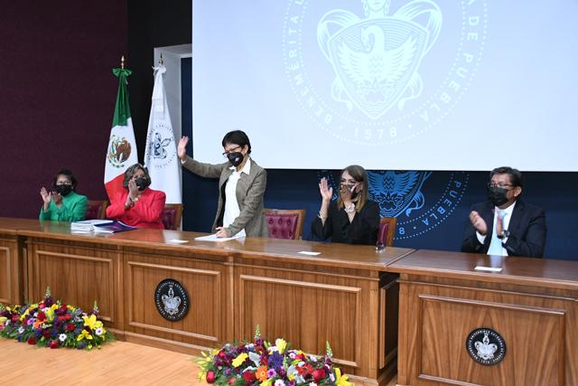 Celebra Cedillo crecimiento de la Facultad de Contaduría BUAP