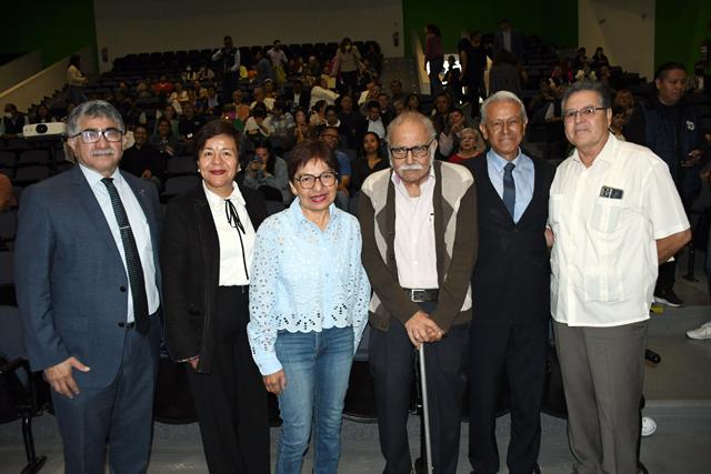 Inaugura Cedillo foro académico por los 50 años del ICUAP