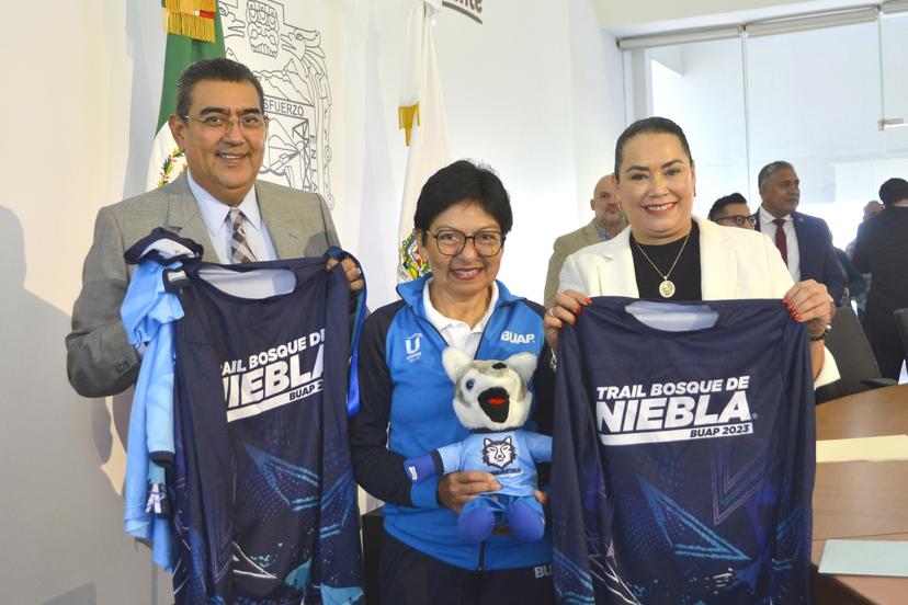 Presentan el Trail Bosque de Niebla BUAP y la Carrera Universitaria