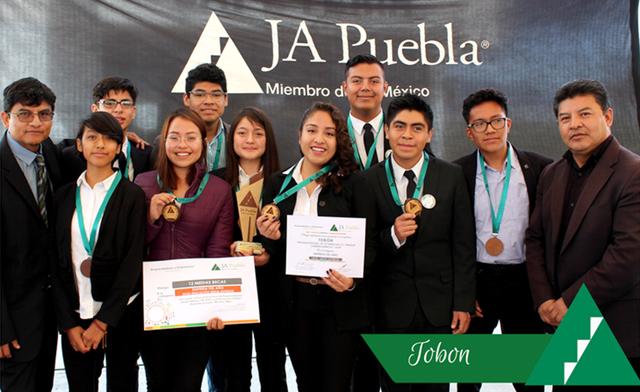 Prepa regional de la BUAP logra premio Empresa del año