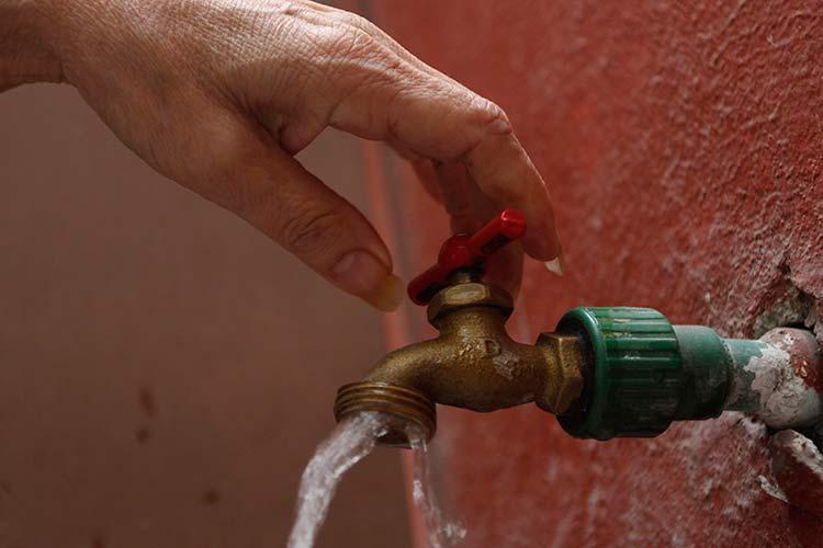 Indagan toxicidad de agua que llega a Xalapa desde Puebla