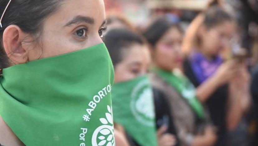 Mixteca se suma a marchas por el aborto en Puebla 